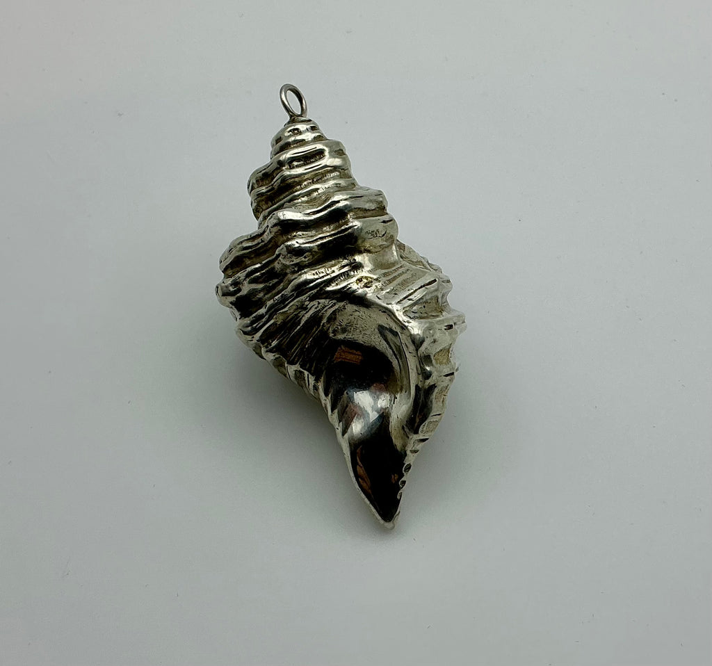 Vintage Sterling Shell Pendant
