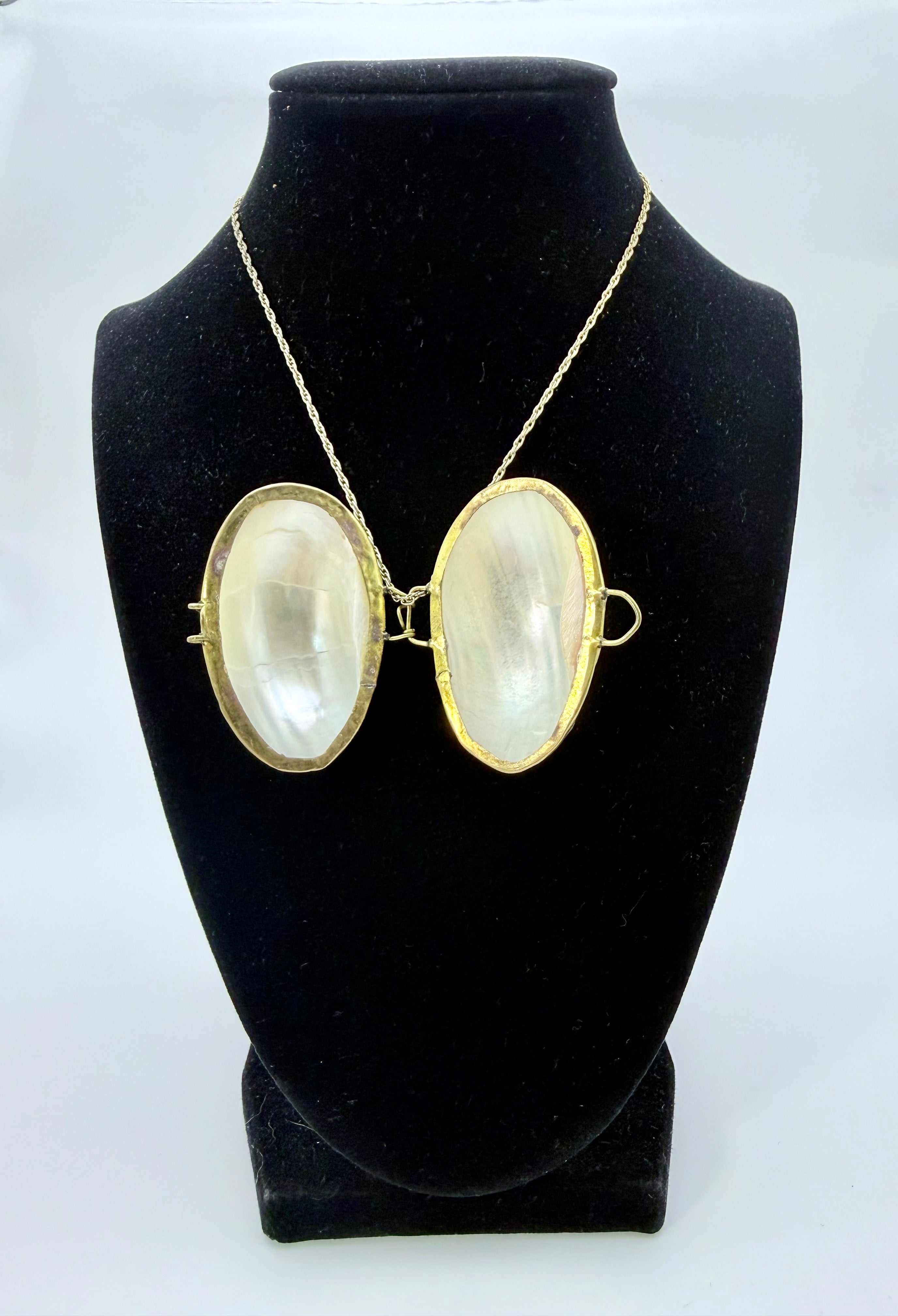 Antique Shell Trinket Box Necklace