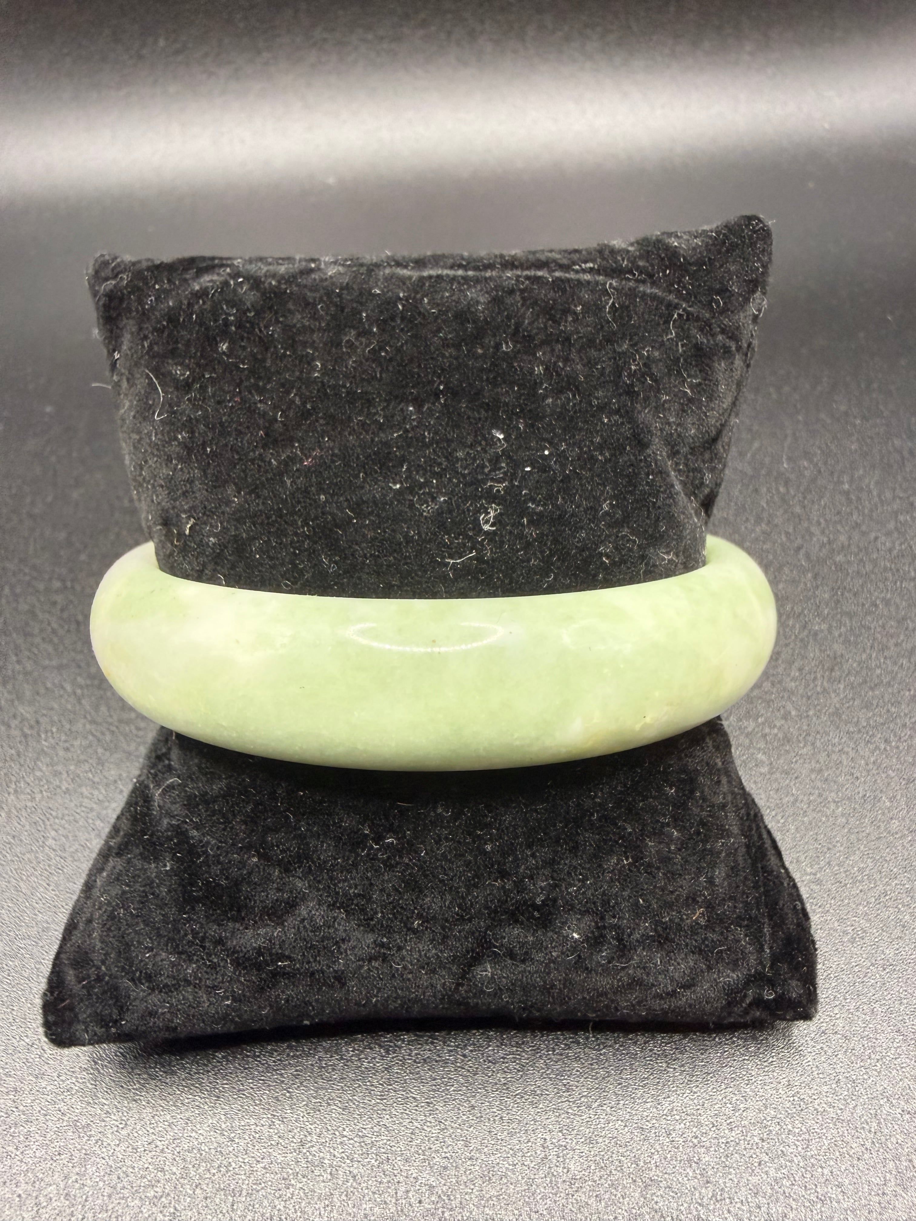 Vintage Green Jadeite Bangle