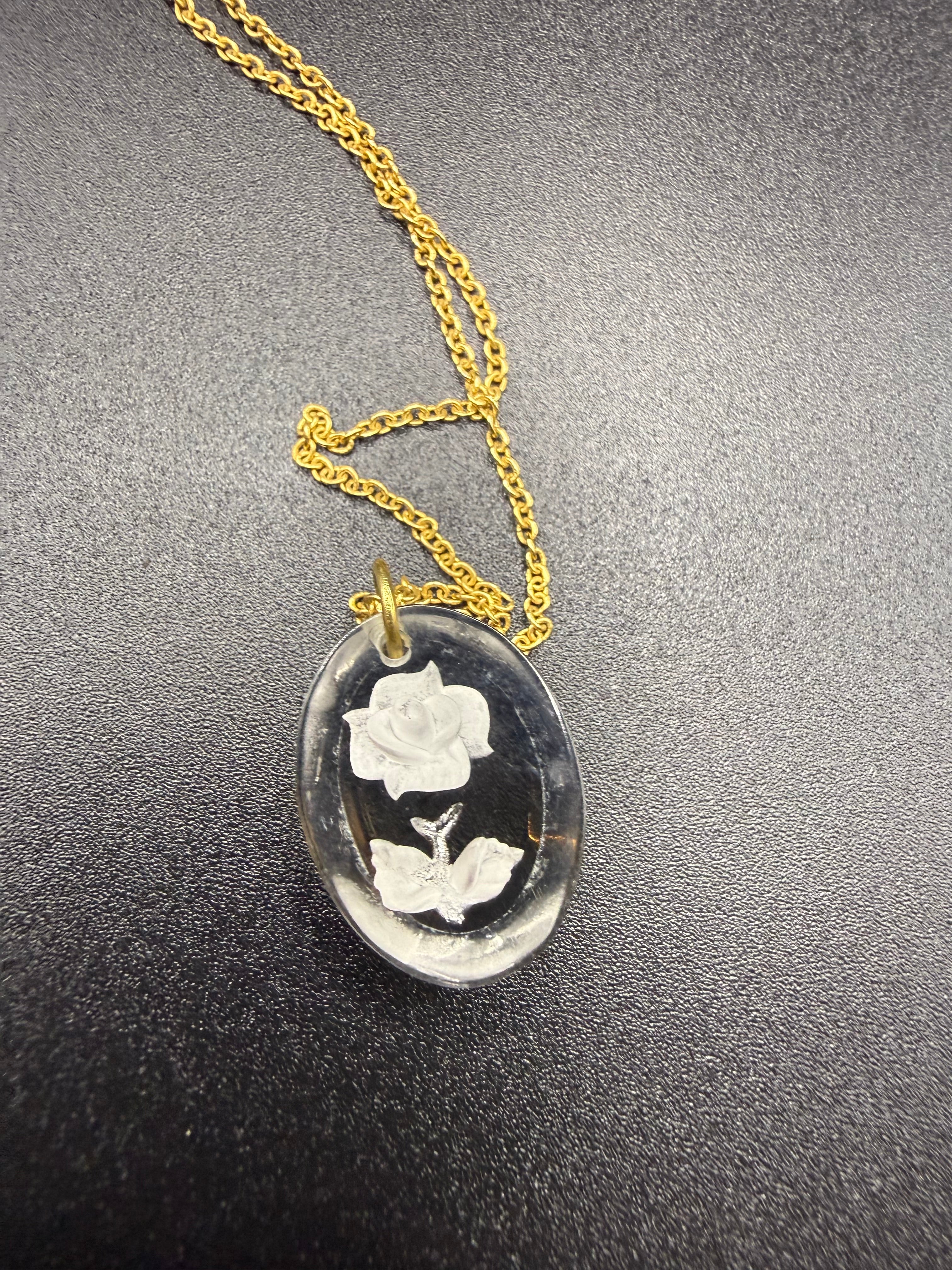Resin Gold Flower Necklace