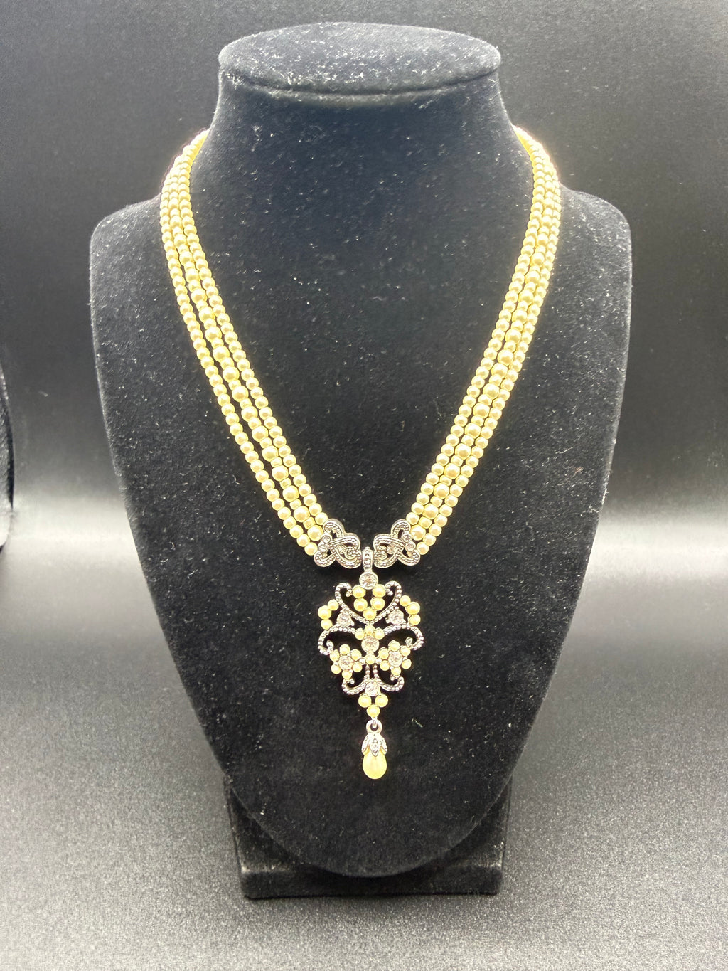 Vintage Art Deco Style Multistrand Pearl Necklace
