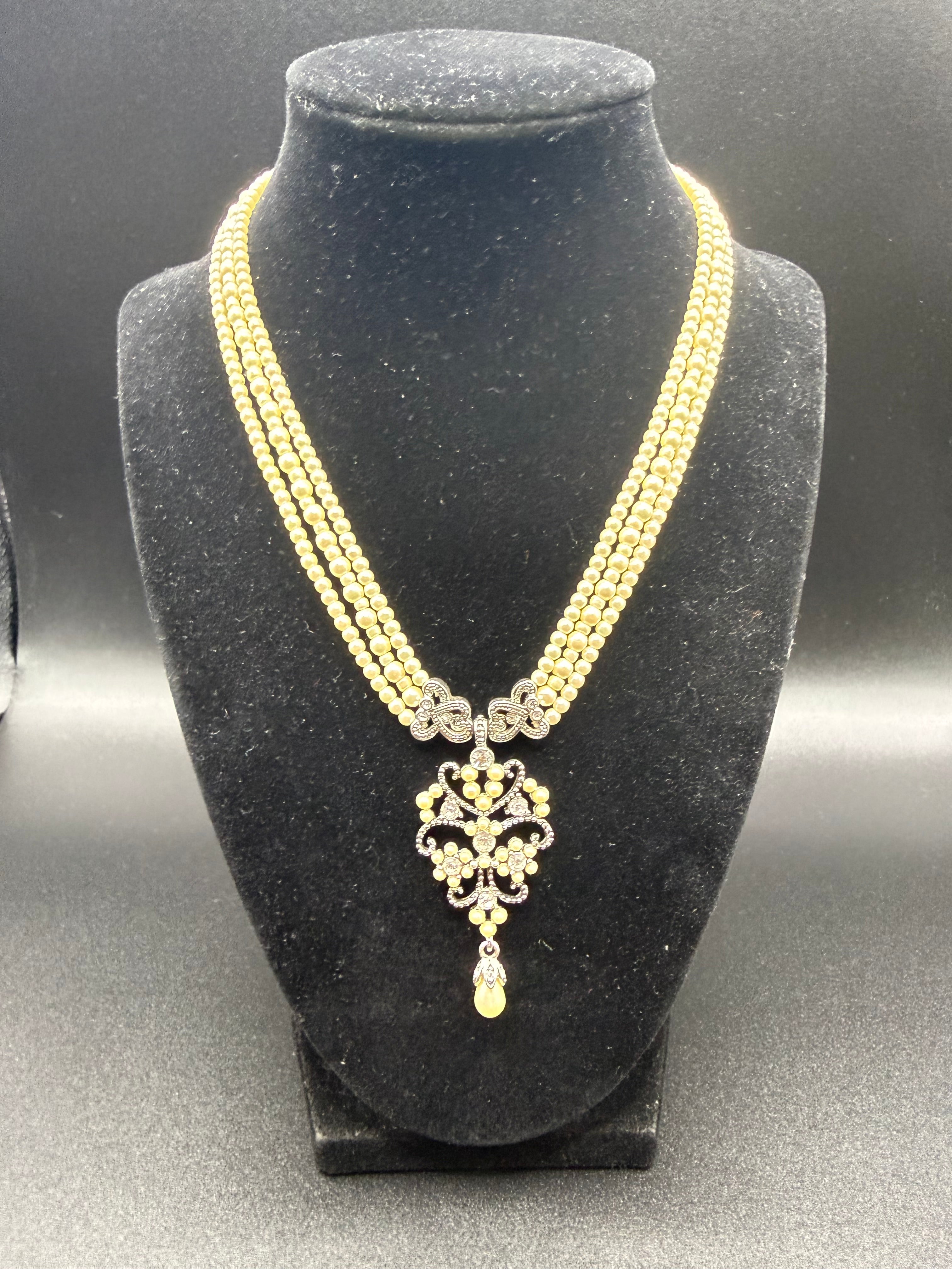 Vintage Art Deco Style Multistrand Pearl Necklace