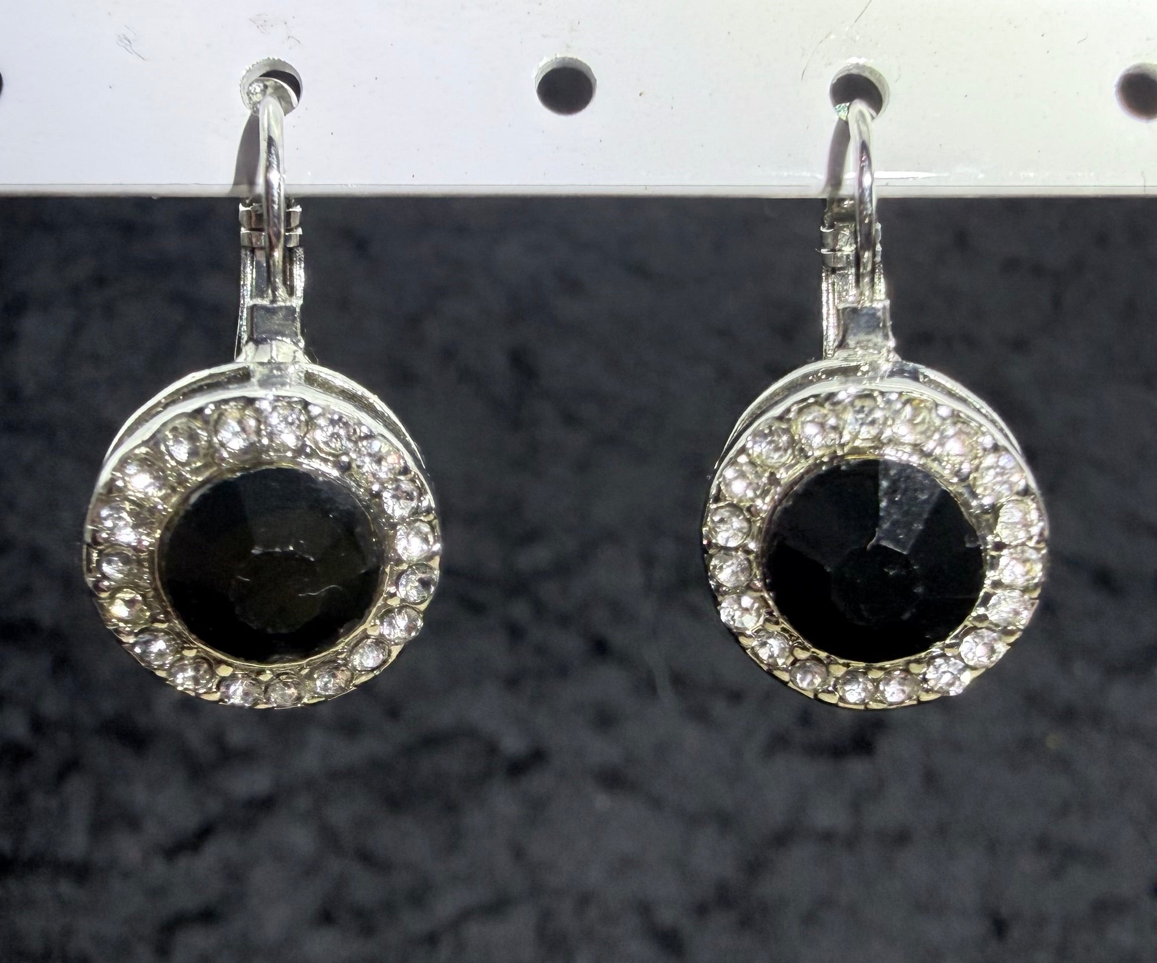 Mariana Black Leverbacks