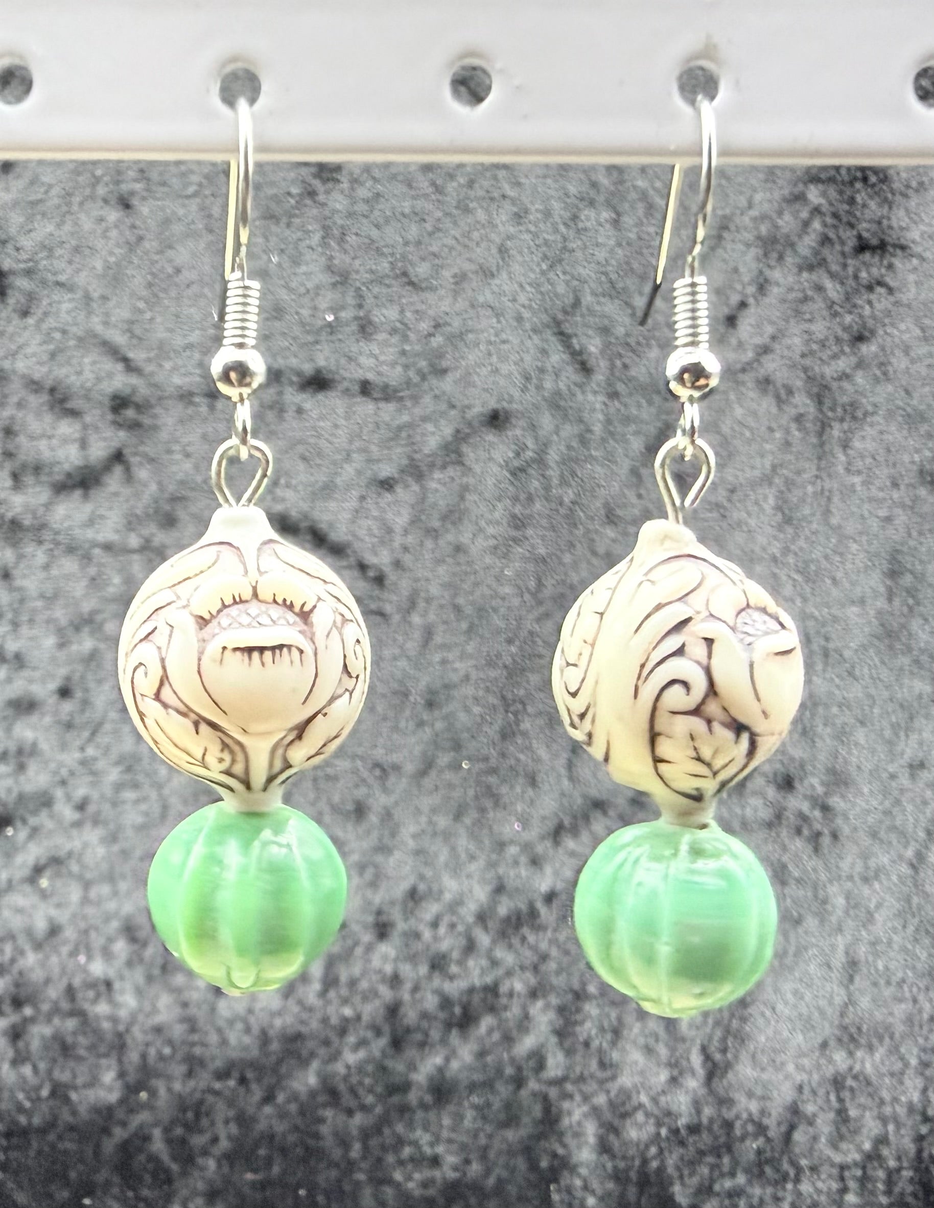 Vintage Tulip Beaded Earrings