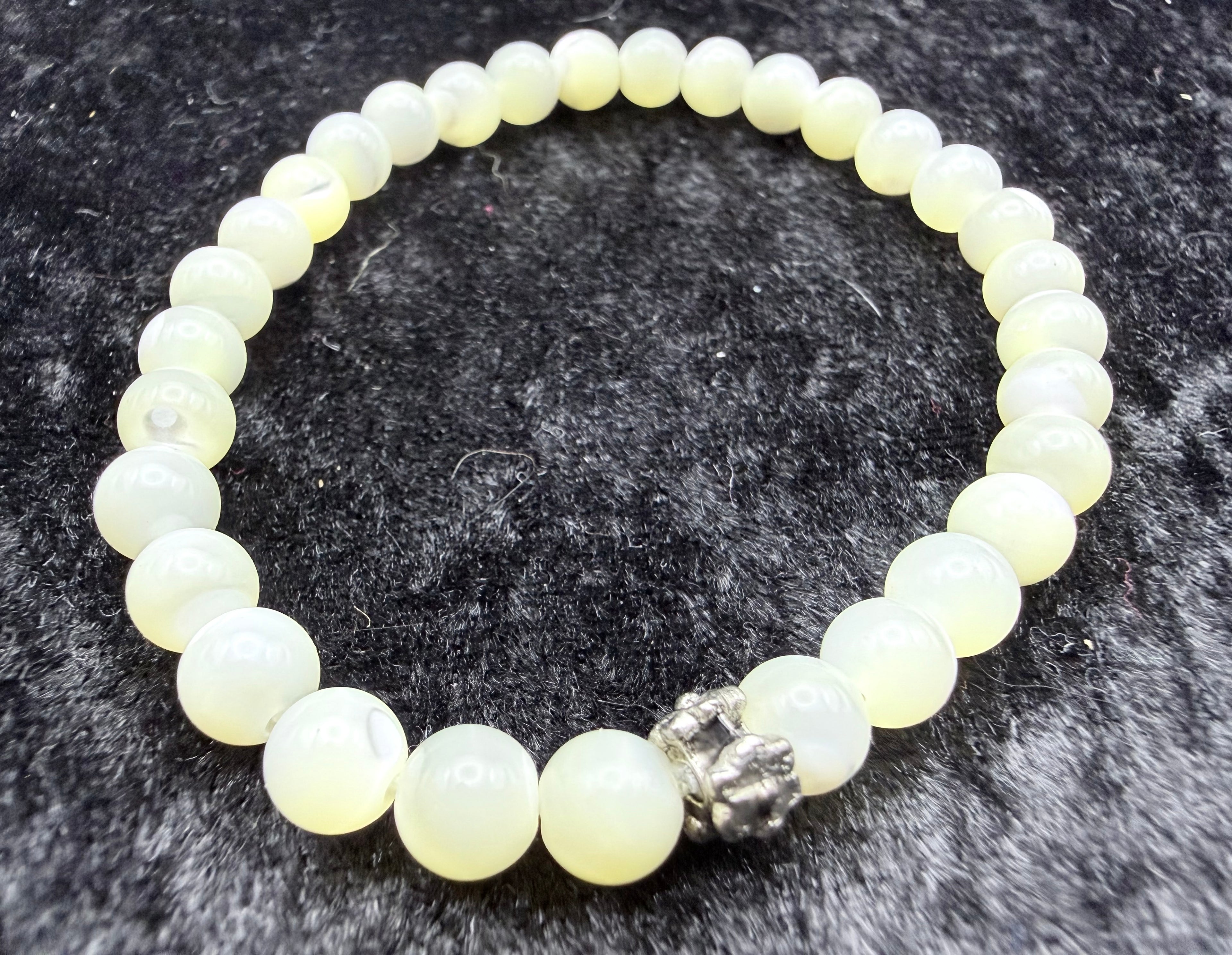 White Cat’s Eye Beaded Bracelet