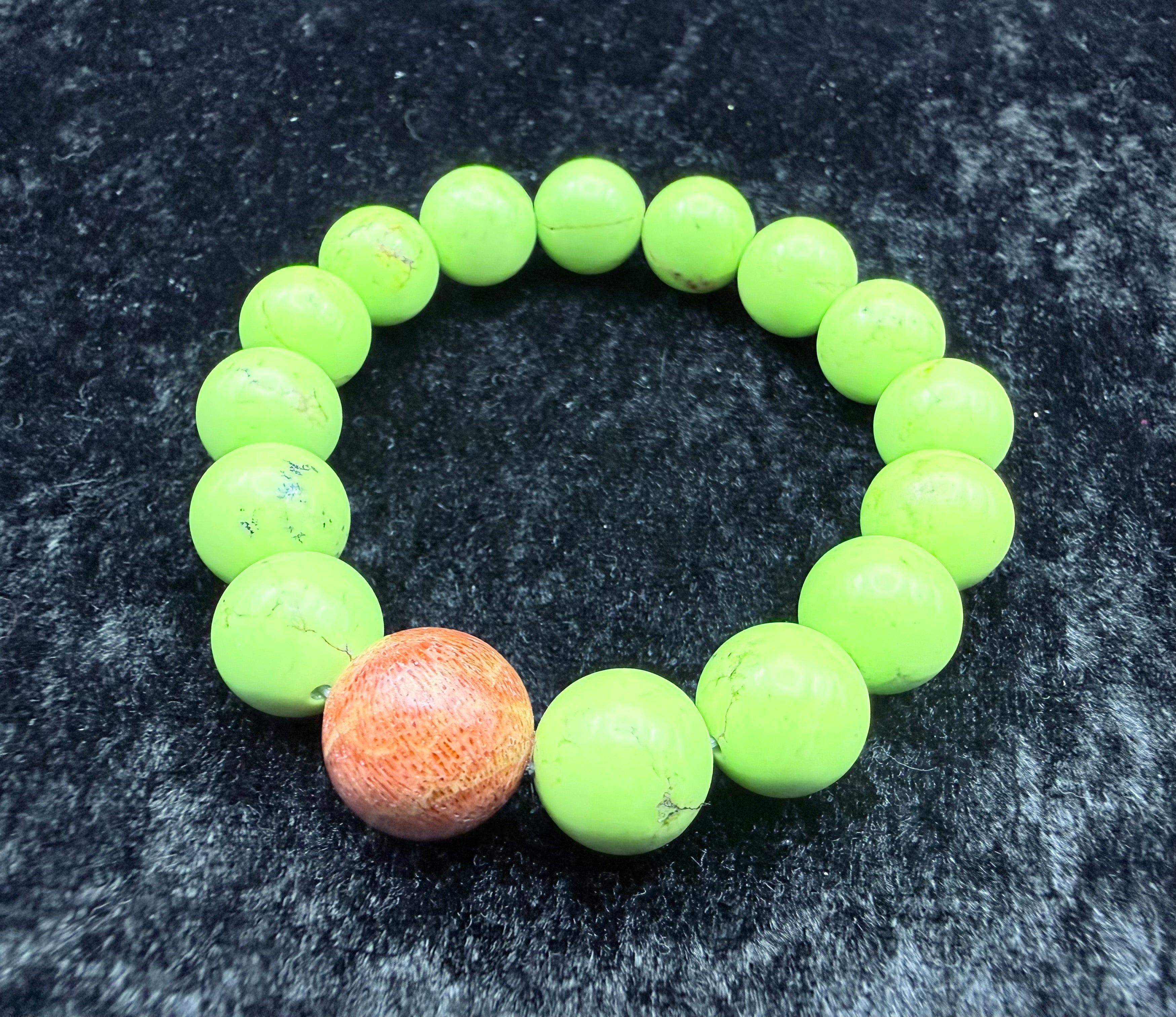 Green Howlite and Fossil Coral Beaded Bracelet