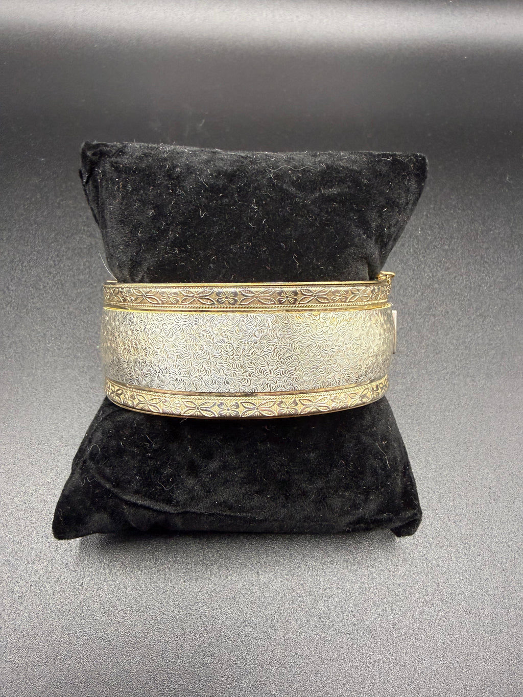 Antique Victorian Style Hinge Bracelet