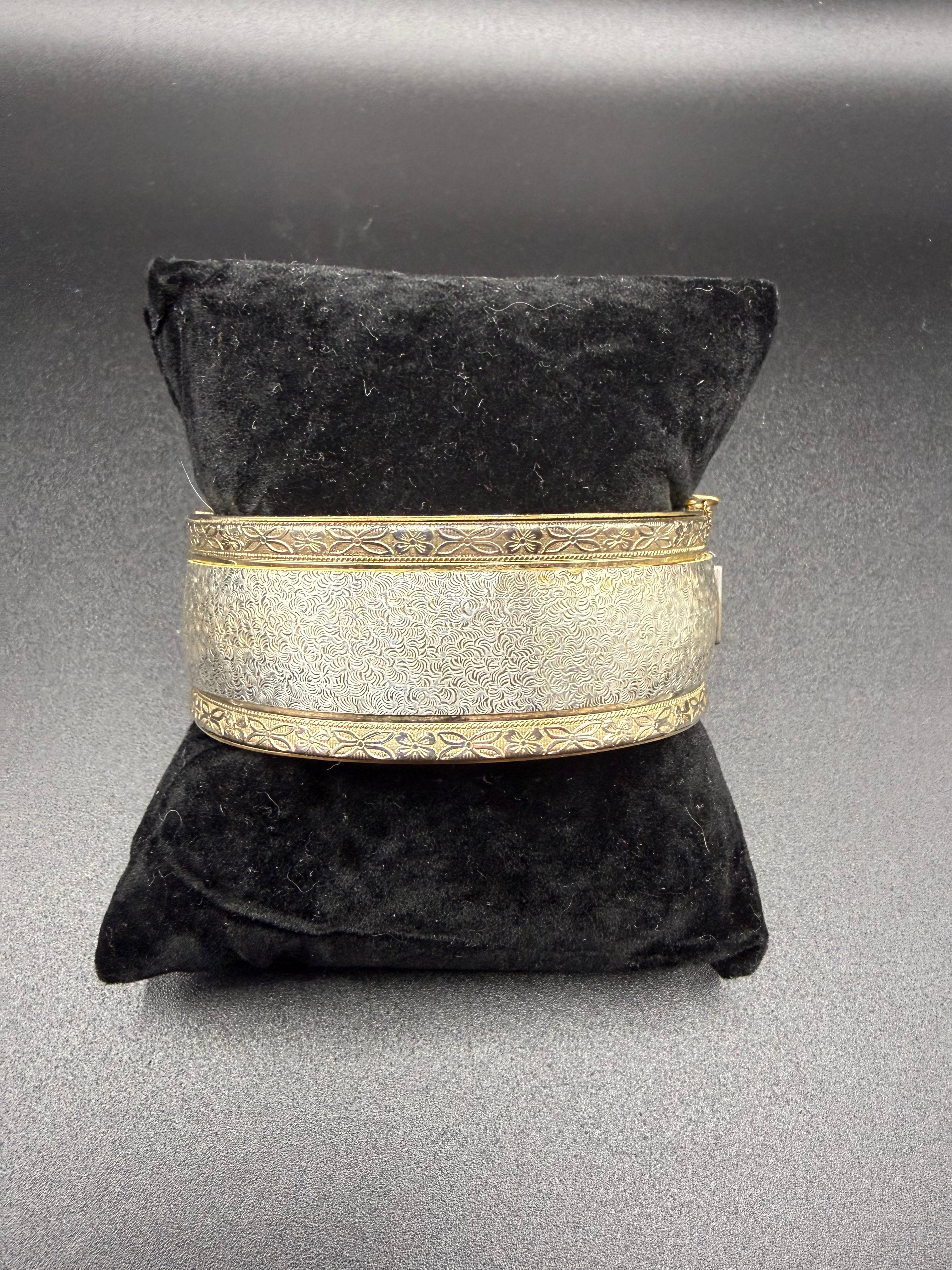 Antique Victorian Style Hinge Bracelet